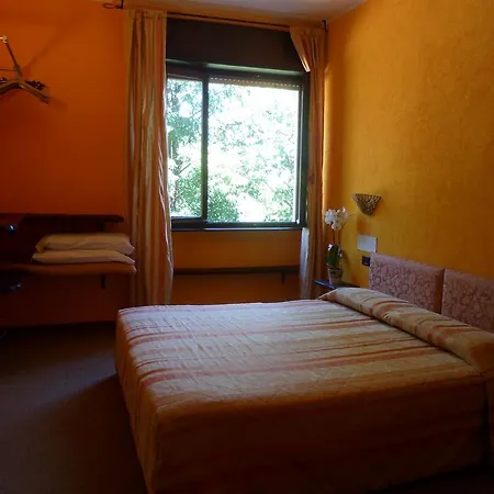 酒店 Panoramico D'orta (adults Only) 3*